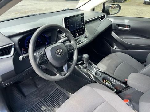 Used 2020 Toyota Corolla LE FWD image 14