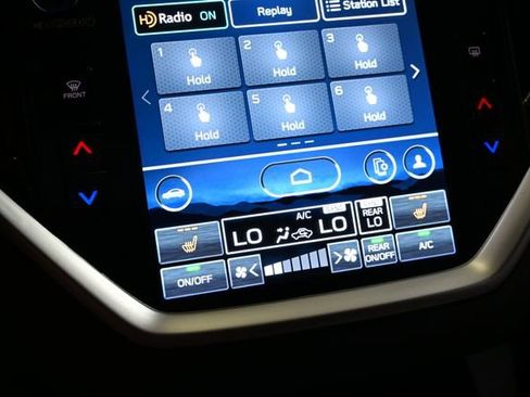 Used 2023 Subaru Ascent Limited AWD/4WD image 32
