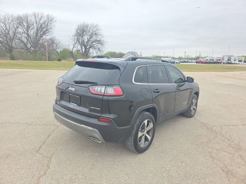 Used 2022 Jeep Cherokee Limited image 3