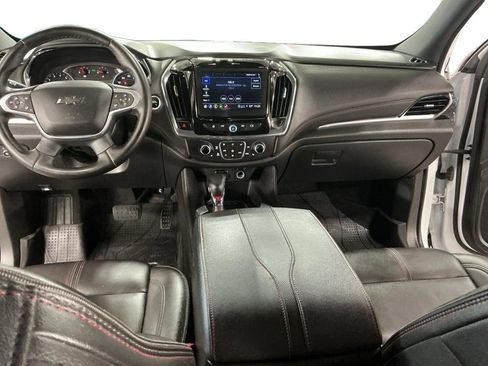 Used 2023 Chevrolet Traverse RS image 6