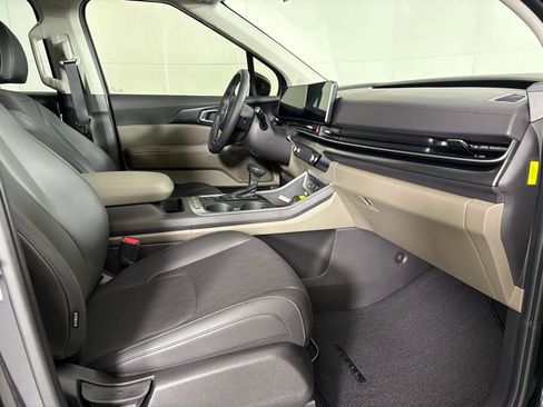 New 2026 Kia Carnival image 14