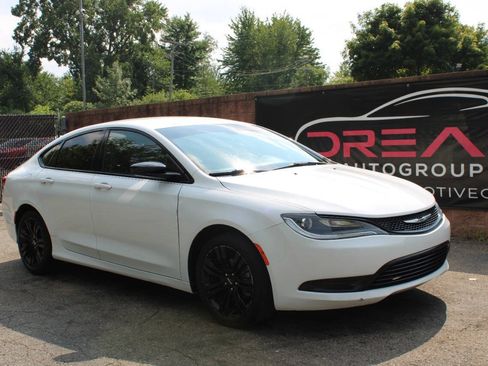 Used 2017 Chrysler 200 LX w/ Dark Appearance Package FWD image 4