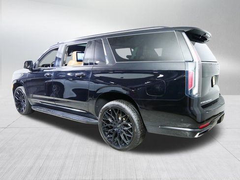Used 2021 Cadillac Escalade ESV Premium Luxury AWD/4WD image 5