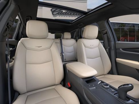 New 2026 Cadillac XT5 Sportv w/ LPO, Floor Liner Package AWD/4WD image 16