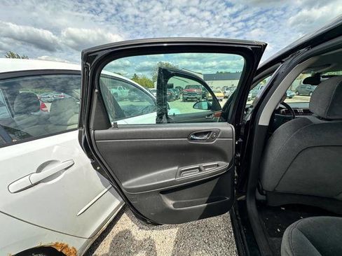 Used 2007 Chevrolet Impala LT w/ Preferred Equipment Group FWD image 24