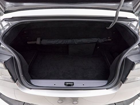 Used 2016 Aston Martin DB9 GT image 32