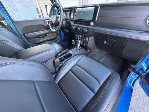 Used 2024 Jeep Wrangler Unlimited Rubicon image 14