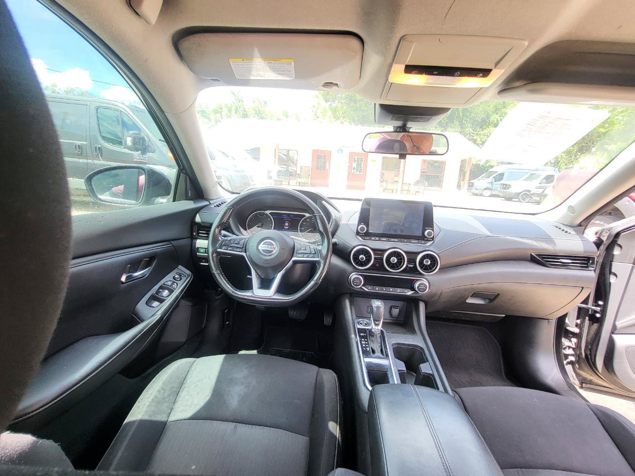Used 2021 Nissan Sentra SV FWD image 29
