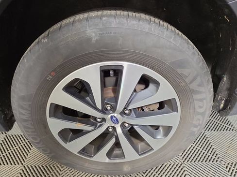 Used 2024 Subaru Outback Premium AWD/4WD image 11