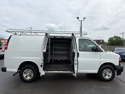 Used 2020 Chevrolet Express 2500 w/ Driver Convenience Package RWD image 26