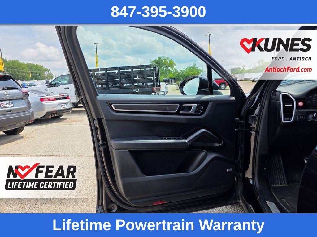 Used 2019 Porsche Cayenne S AWD/4WD image 14