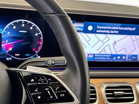 Certified 2025 Mercedes-Benz GLE 350 4MATIC w/ Winter Package image 16