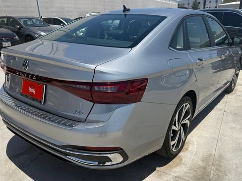 Used 2026 Volkswagen Jetta SEL FWD image 8
