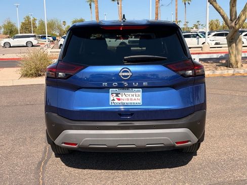 Used 2023 Nissan Rogue S FWD image 5