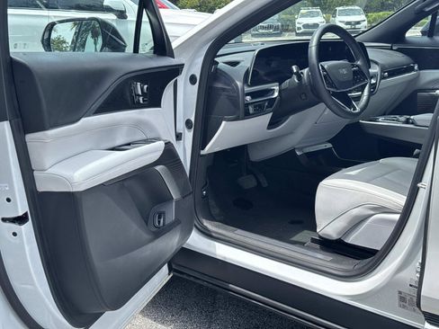 Certified 2024 Cadillac Lyriq Luxury RWD image 13