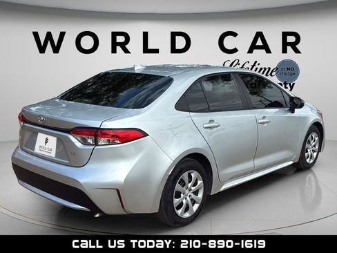 Used 2021 Toyota Corolla LE FWD image 17
