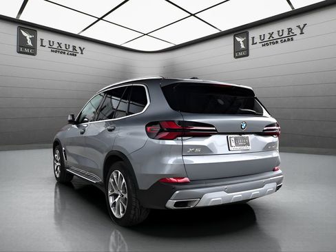 Used 2024 BMW X5 sDrive40i RWD image 6