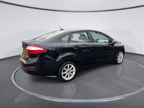Used 2019 Ford Fiesta SE w/ Equipment Group 201A image 4