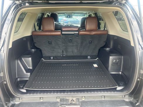 Used 2018 Toyota 4Runner Limited AWD/4WD image 28