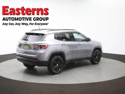 Used 2022 Jeep Compass Latitude w/ Sun and Sound Group AWD/4WD image 43