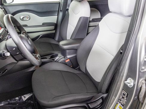 Used 2015 Kia Soul image 17