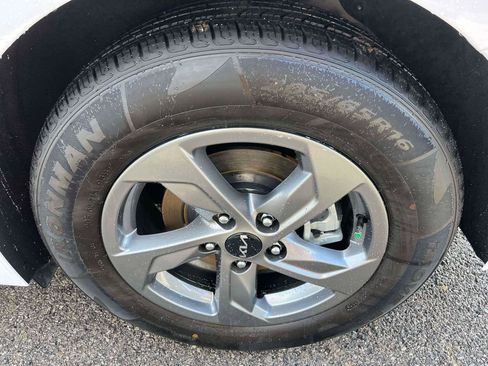 Used 2023 Kia K5 LXS image 33