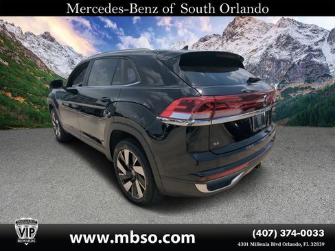 Used 2024 Volkswagen Atlas Cross Sport SE image 18