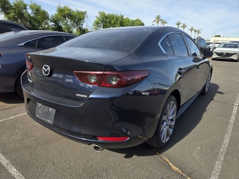 Used 2020 MAZDA MAZDA3 Sedan w/ Select Package FWD image 4