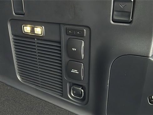 New 2025 Lincoln Navigator L Reserve image 16