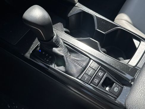 Used 2025 Toyota Camry SE w/ Convenience Package image 25