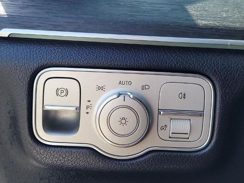 Used 2022 Mercedes-Benz GLE 350 4MATIC image 17