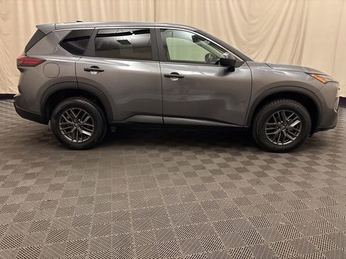 Used 2024 Nissan Rogue S image 4