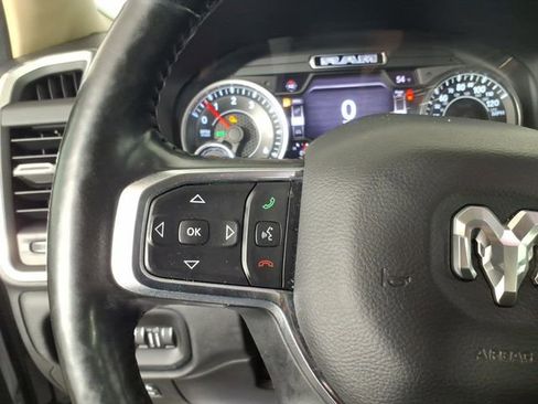 Used 2019 RAM 1500 Laramie AWD/4WD image 16