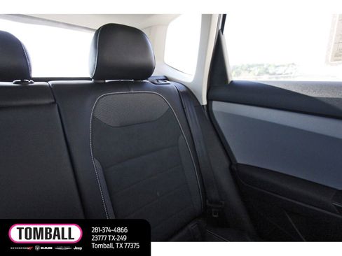 Used 2022 Volkswagen Taos SE image 12