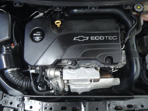 Used 2017 Chevrolet Cruze LS image 32