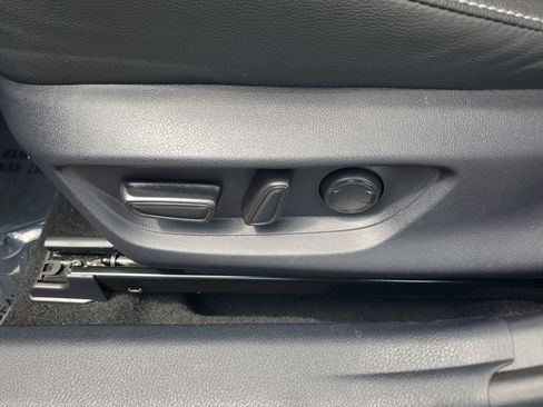 Used 2025 Toyota Camry SE FWD image 12