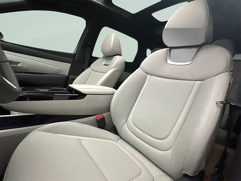 New 2026 Hyundai Tucson Limited image 9
