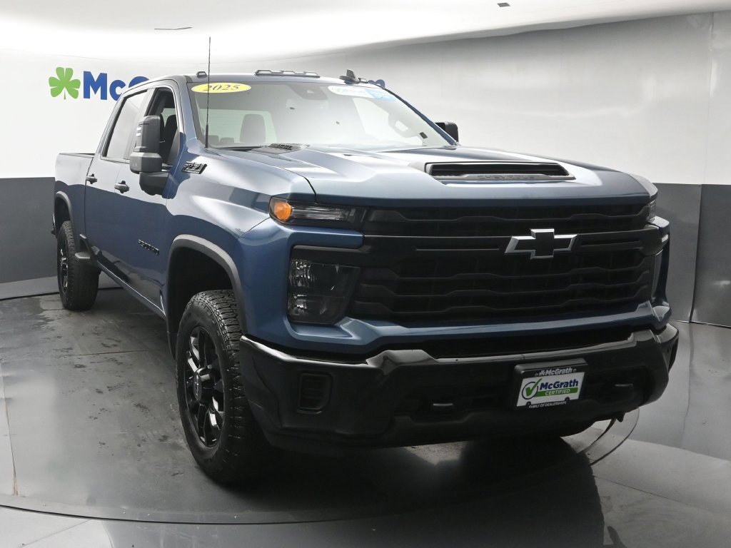 Used 2025 Chevrolet Silverado 2500 Custom AWD/4WD image 5