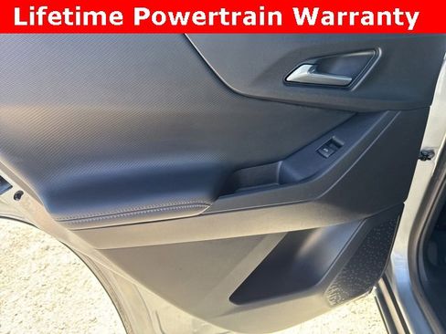 Used 2025 Chevrolet Equinox LT image 25