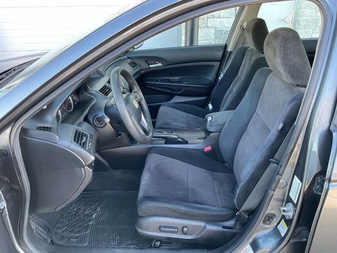 Used 2010 Honda Accord LX-P image 13