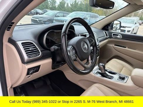 Used 2020 Jeep Grand Cherokee Limited AWD/4WD image 15