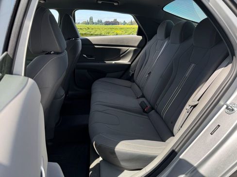 Used 2021 Hyundai Elantra SEL w/ Convenience Package FWD image 23