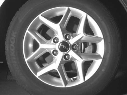 Used 2025 Kia Soul LX w/ LX Technology Package FWD image 13