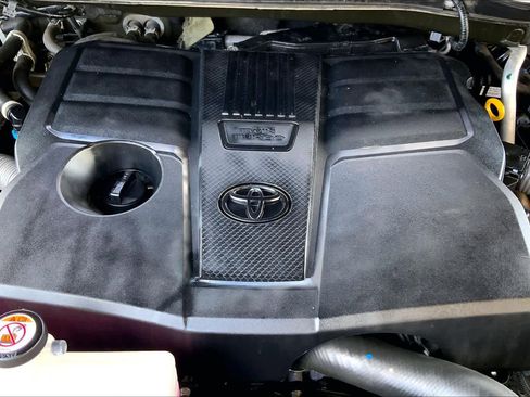 Used 2022 Toyota Tundra SR w/ SR Tow Package RWD image 32
