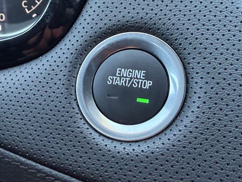 Certified 2025 Cadillac XT5 Premium Luxury image 25