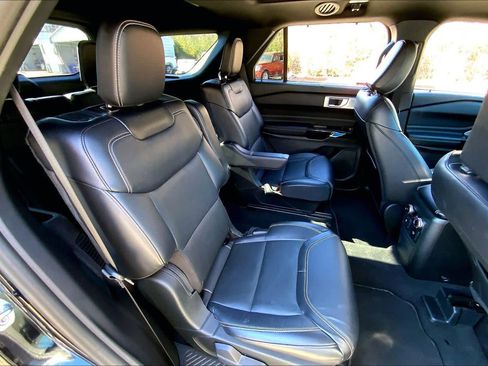 Used 2023 Ford Explorer ST w/ Equipment Group 401A image 18