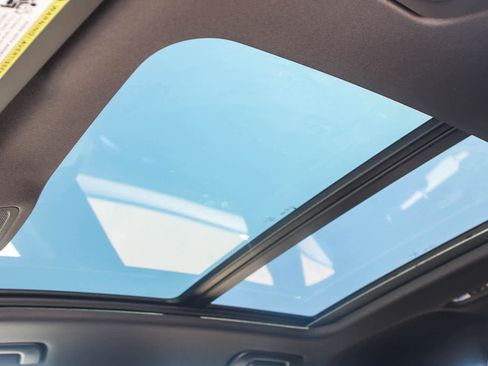 New 2025 Audi Q3 2.0T Premium image 42