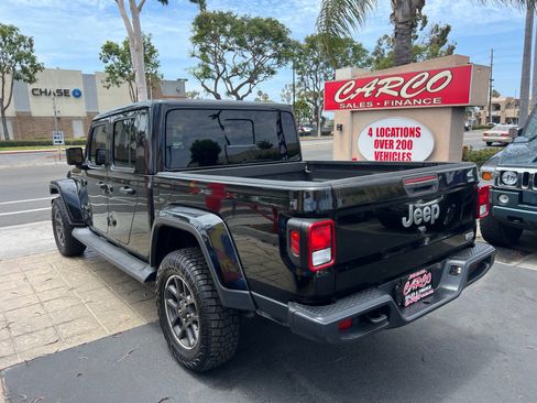 Used 2020 Jeep Gladiator Overland AWD/4WD image 6