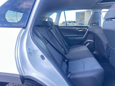Used 2025 Toyota RAV4 XLE image 39