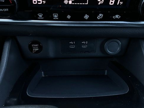 Used 2025 Nissan Rogue SV image 24